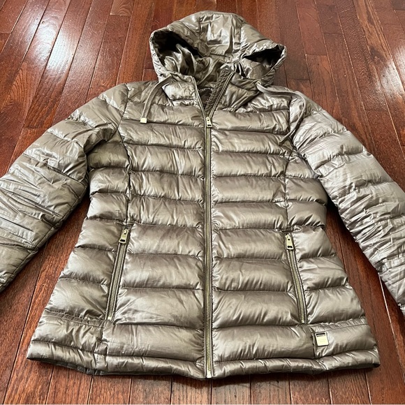 Andrew Marc champagne packable lightweight premium down puffer jacket - Picture 4 of 16